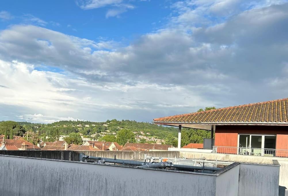 Appartement Cosy Agen Centre Avec Lit King Size Exterior photo